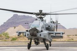 Ấn Độ nhận 5 trực thăng Apache giữa căng thẳng leo thang với Trung Quốc