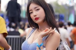 Nhóm 'chị gái BTS' - người lĩnh án tù, người sớm bỏ nghề