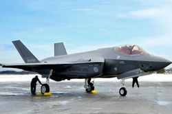Mỹ phê duyệt bán 105 tiêm kích tàng hình F-35 cho Nhật