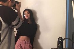 Sở hữu vòng eo nhỏ siêu thực, vì sao nữ chính 'Điên thì có sao' nói không với bikini?