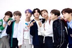 Đâu là bản hit giúp BTS giành được thành tích idol group đầu tiên có ca khúc vượt 100 triệu lượt stream trên Genie?