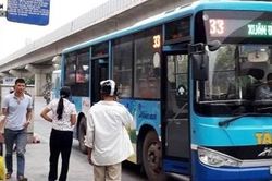 Tháo gỡ khó khăn cho vận tải buýt Hà Nội