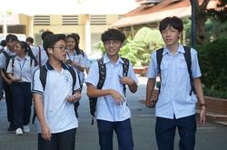 Đề thi Toán chuyên vào trường Phổ thông Năng khiếu