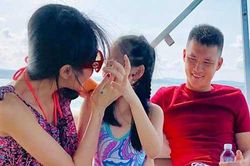 Thủy Tiên bất ngờ đến xém ngất khi biết ca khúc mới mà con gái chọn để tập đàn và hát