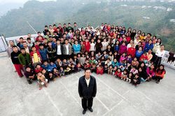 Gia đình hạnh phúc của người đàn ông có 39 vợ, 94 con và 33 cháu