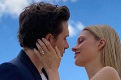 Sốc với giá trị của chiếc nhẫn đính hôn mà Brooklyn Beckham tặng vợ sắp cưới