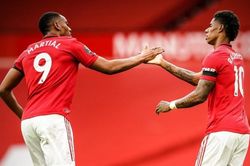 Rashford và Martial lập kỳ tích ở Man United