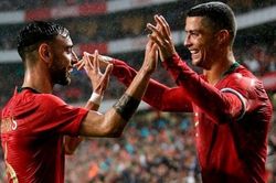 Ronaldo góp công đưa Bruno Fernandes tới MU