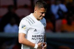 Chicharito đá hỏng 11 m khiến LA Galaxy thua trận