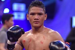 Thần đồng quyền anh Thái Lan giữ đai WBC ở tuổi 16