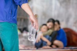 Đẩy mạnh đầu tư vào người trẻ tuổi để xóa bỏ bạo lực đối với phụ nữ