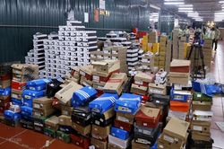 Kho hàng lậu tại Lào Cai chứa hàng chục nghìn mặt hàng không xuất xứ