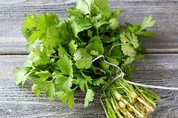 Những tác dụng của rau mùi trong đời sống hàng ngày