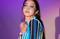 Bao năm qua, đến giờ fan SNSD mới biết được... màu tóc thật của Hyoyeon
