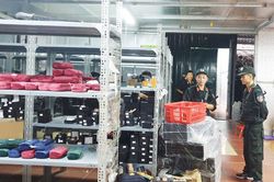 Tạm giữ hơn 158 nghìn sản phẩm trong kho hàng lậu ở số 145 Hoàng Diệu