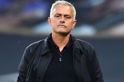 HLV Mourinho phát biểu 'cực gắt' khi Man City thoát án phạt