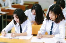 Chương trình song bằng hút học sinh