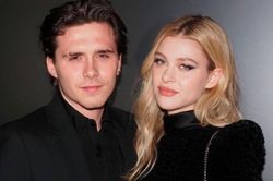 Nhan sắc vợ sắp cưới của Brooklyn Beckham thay đổi thế nào sau 12 năm?