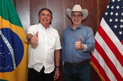 Đại sứ Mỹ và TQ tại Brazil tranh cãi công khai trên Twitter