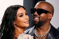 'Ứng viên Tổng thống Mỹ' Kanye West rút khỏi cuộc đua vào Nhà trắng