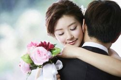 Vợ cay đắng nghe chồng thẳng tay 'buộc tội' osin trẻ khi chuyện tình bại lộ