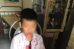 Đánh bạn của con vì cái mũ: Chuyện con trẻ mất lòng người lớn