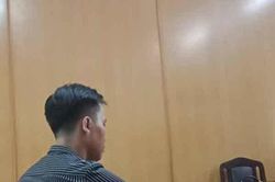 Thanh niên 'thản nhiên' trộm đồ hàng xóm khi đến phòng người yêu chơi