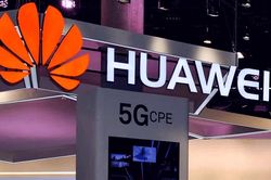 Anh cấm Huawei: Mỹ hoan nghênh, Trung Quốc giận dữ!