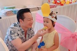 Phan Như Thảo 'trách móc' chồng đại gia vì bị phân biệt đối xử' với con gái