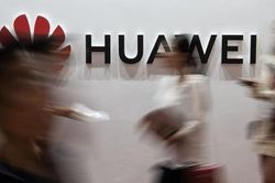 Anh cấm Huawei tham gia phát triển mạng viễn thông 5G