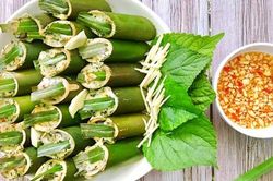 Chả ốc nhồi ống nứa