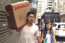 Cựu diễn viên ATV làm tài xế xe bus, bốc vác kiếm sống