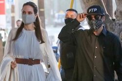 Pax Thiên bịt kín đi ăn trưa cùng Angelina Jolie