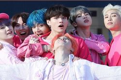 BTS: Không phải Jungkook, đây mới là 'em bé' được cưng nựng thật sự của nhóm