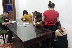 'Nhền nhện' trong tiệm massage