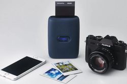 Fujifilm ra mắt máy in ảnh cầm tay cho smartphone