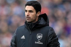 Hạ Liverpool, HLV Arteta đòi mua thêm người
