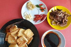 Cách làm món đậu phụ om nấm hương lạ miệng