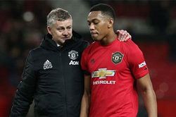 Martial hé lộ cách đoạt áo số 9 ở M.U