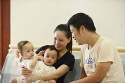 Dòng trạng thái xúc động sau vụ tách thành công 2 bé song sinh: 'Cha mẹ Trúc Nhi - Diệu Nhi xứng đáng là những người hùng'