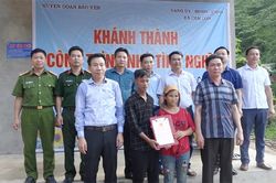 Khánh thành nhà tình nghĩa tại xã Cam Cọn