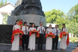 Triển lãm ảnh 'Việt Nam-Phòng, chống dịch Covid-19' tại Huế