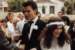 Johnny Depp phụ bạc người vợ đầu tiên