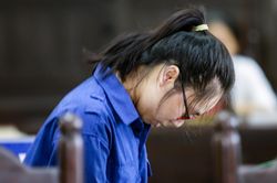 Cô gái giết người bằng trà sữa cúi đầu xin lỗi người nhà nạn nhân