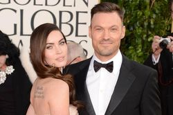 Chồng cũ đón sinh nhật bên 4 con, Megan Fox vui vẻ bên tình trẻ