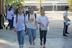 Thanh Hóa: Nắng nóng gay gắt, hơn 36.000 thí sinh thi lớp 10 được bảo đảm quạt mát, nước uống