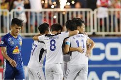 Tuấn Anh ghi siêu phẩm, HAGL chen chân vào top 3