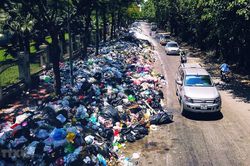 Chủ tịch UBND Hà Nội làm rõ vấn đề về xử lý rác thải tồn đọng