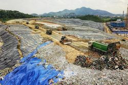 Hà Nội đưa giải pháp xử lý dứt điểm lùm xùm tại bãi rác Nam Sơn