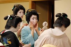 Geisha Nhật Bản bất an vì dịch COVID-19